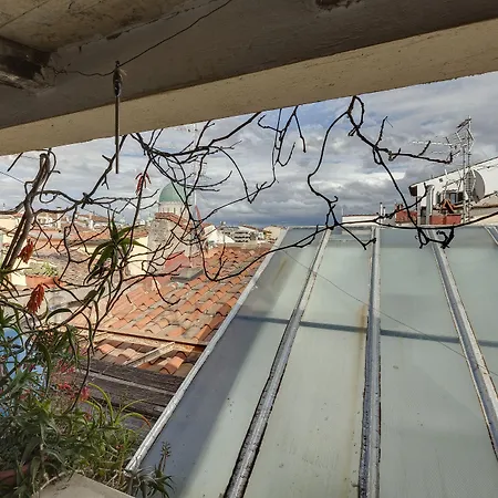Panoramic Terrace アパート *